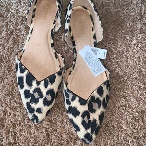 Old Navy never worn leopard point shoes